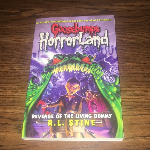 GOOSBUMPS HORRORLAND SET OF 10 PAPERBACKS FROM THE SERIES MASTERS OF FRIGHT - Picture 2 of 12